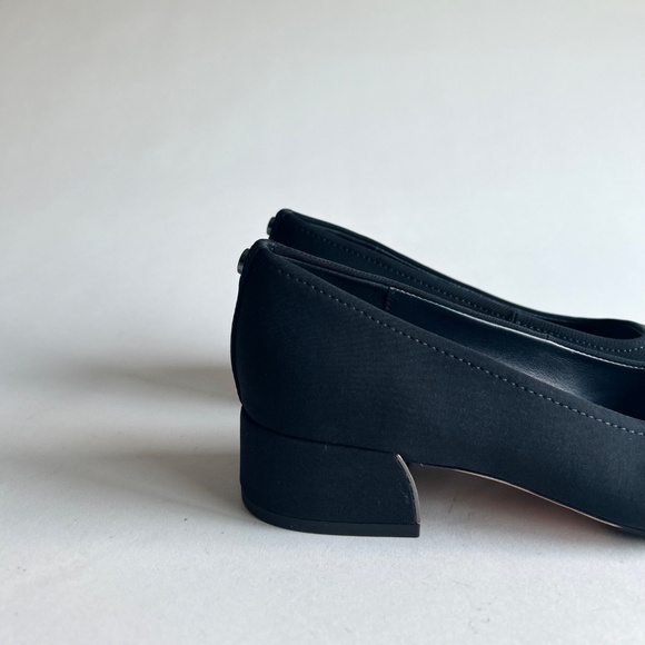 New Donald Pliner Dreww Navy Textile Rubber Outsole Square Toe Pumps size 7 - Picture 3 of 13